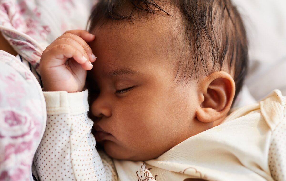 Comment aider bébé à mieux dormir : les secrets du train du sommeil
